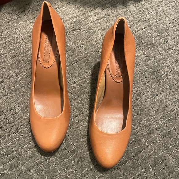 Banana republic Brown Leather Heels - Picture 5 of 7